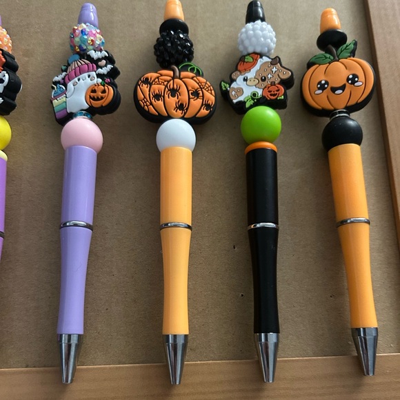 - Halloween pen handmade (pick one) - Picture 5 of 5